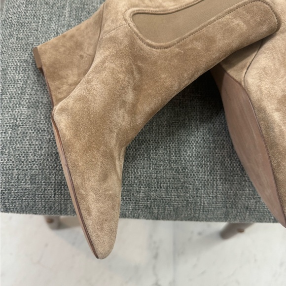 VERONICA BEARD Pointed Toe Wedge Iluska Bootie  Latte Suede 7 RETAIL $550 - Picture 5 of 15